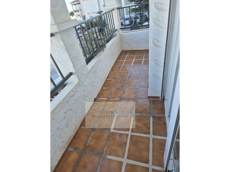 2 soveværelse Lejlighed til leje i Calahonda med garage - € 1.300 (Ref: 9449642)