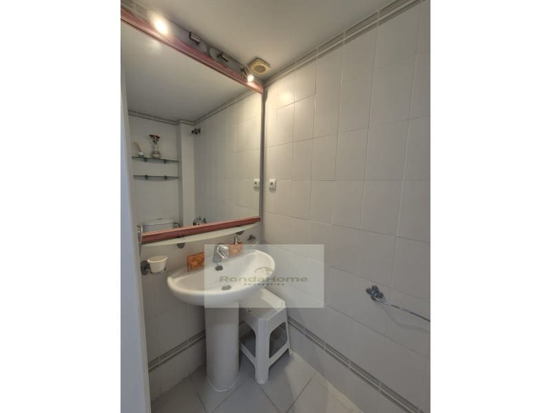 2 soveværelse Lejlighed til leje i Calahonda med garage - € 1.300 (Ref: 9449642)