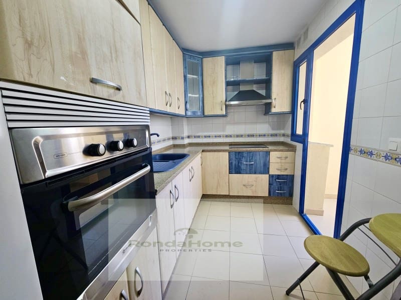 3 makuuhuone Asunto vuokrattavana paikassa Las Lagunas de Mijas mukana 
autotalli - 1 200 € (Ref: 9449643)