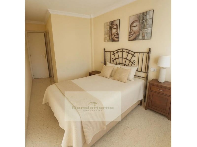 3 makuuhuone Asunto vuokrattavana paikassa Las Lagunas de Mijas mukana 
autotalli - 1 200 € (Ref: 9449643)