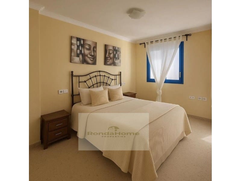 3 makuuhuone Asunto vuokrattavana paikassa Las Lagunas de Mijas mukana 
autotalli - 1 200 € (Ref: 9449643)