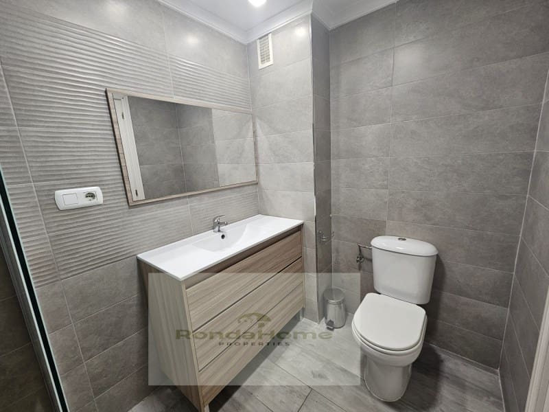 3 makuuhuone Asunto vuokrattavana paikassa Las Lagunas de Mijas mukana 
autotalli - 1 200 € (Ref: 9449643)