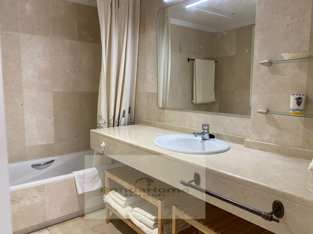 2 soveværelse Lejlighed til leje i La Carolina - Guadalpín, Marbella med garage - € 2.000 (Ref: 9450458)