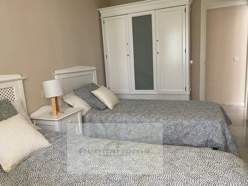 2 soveværelse Lejlighed til leje i Golden Mile med garage - € 2.000 (Ref: 9450458)