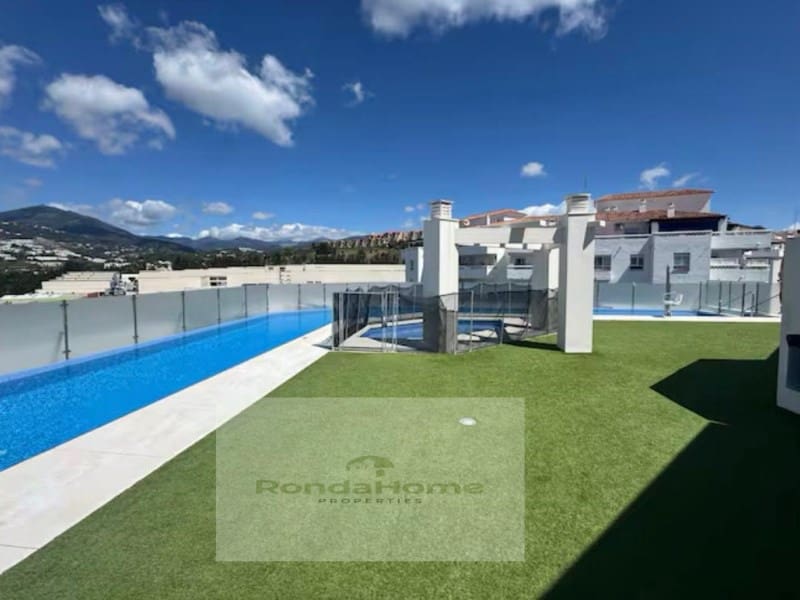 2 sovrum Lägenhet att hyra i Nueva Andalucia med garage - 2 000 € (Ref: 9450459)