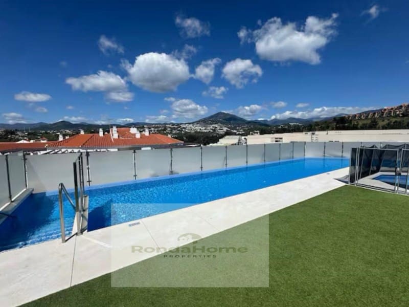 2 sovrum Lägenhet att hyra i Nueva Andalucia med garage - 2 000 € (Ref: 9450459)