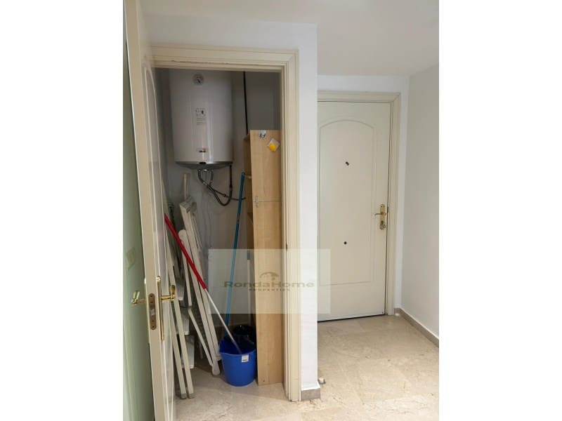 Apartamento para arrendar em Torremolinos - 1 150 € (Ref: 9452842)