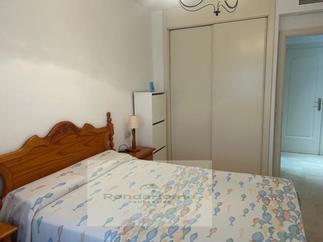 Apartamento para arrendar em Torremolinos - 1 150 € (Ref: 9452842)