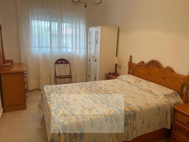 Apartamento para arrendar em Torremolinos - 1 150 € (Ref: 9452842)