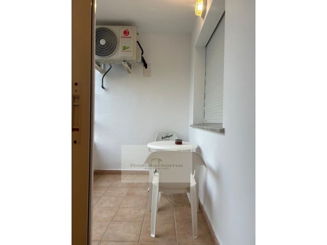 Apartamento para arrendar em Torremolinos - 1 150 € (Ref: 9452842)