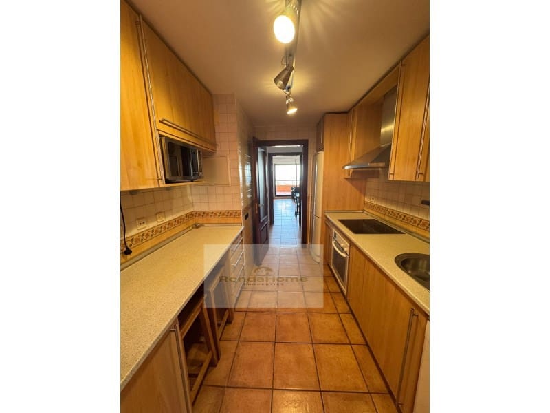 2 Zimmer Wohnung zu vermieten in Calahonda - 1.500 € (Ref: 9452843)