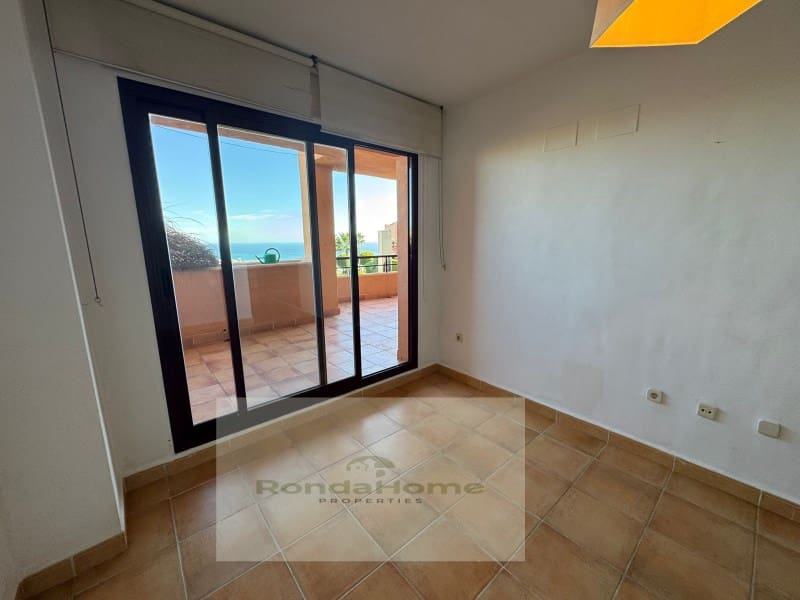 2 Zimmer Wohnung zu vermieten in Calahonda - 1.500 € (Ref: 9452843)