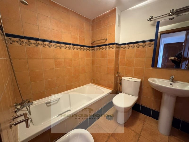 2 Zimmer Wohnung zu vermieten in Calahonda - 1.500 € (Ref: 9452843)