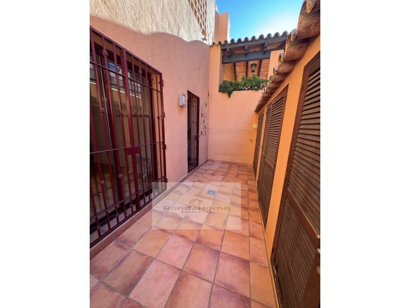 2 Zimmer Wohnung zu vermieten in Calahonda - 1.500 € (Ref: 9452843)