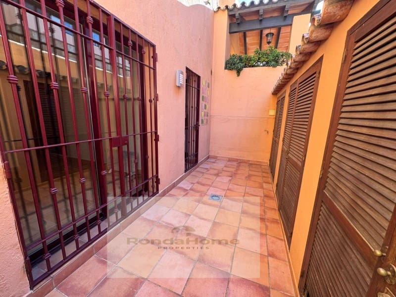 2 Zimmer Wohnung zu vermieten in Calahonda - 1.500 € (Ref: 9452843)