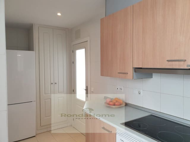 Piso de 2 habitaciones en Benalmádena pueblo, Benalmádena en alquiler - 1.350 € (Ref: 9462525)