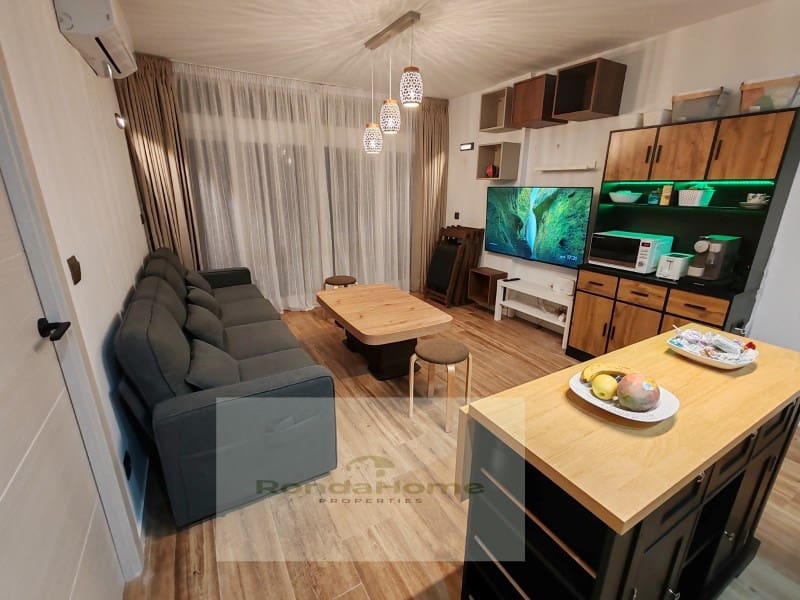 2 quarto Apartamento para arrendar em Fuengirola - 1 300 € (Ref: 9499771)