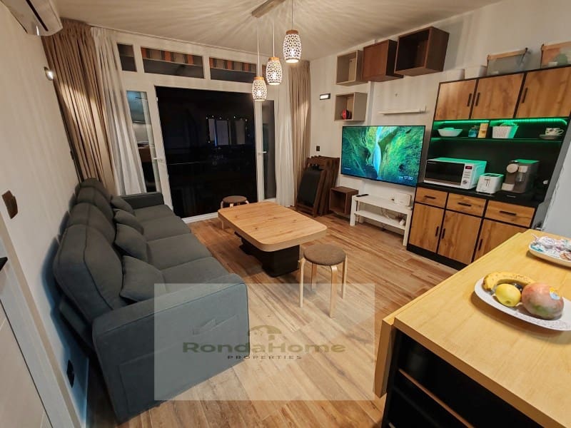 2 quarto Apartamento para arrendar em Fuengirola - 1 300 € (Ref: 9499771)