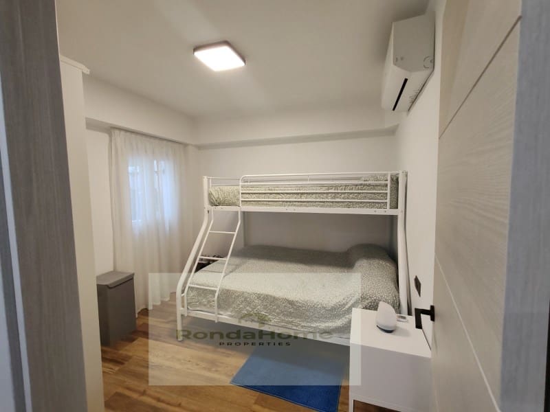 2 quarto Apartamento para arrendar em Fuengirola - 1 300 € (Ref: 9499771)