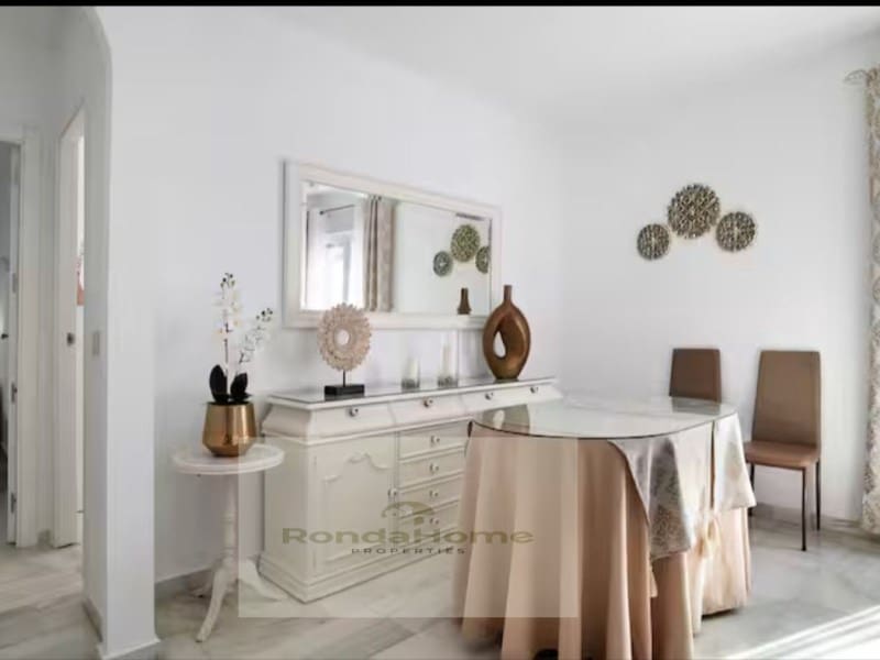 2 soverom Leilighet til leie i Ronda - € 750 (Ref: 9524710)