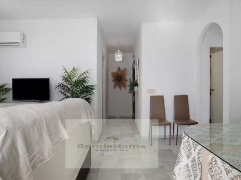 2 soverom Leilighet til leie i Ronda - € 750 (Ref: 9524710)