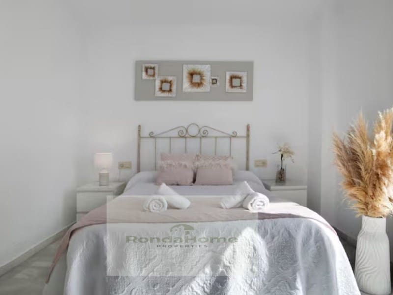 2 soverom Leilighet til leie i Ronda - € 750 (Ref: 9524710)