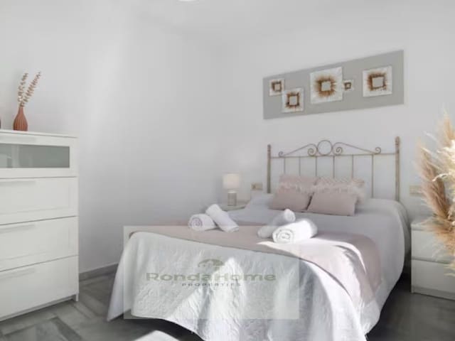 2 soverom Leilighet til leie i Ronda - € 750 (Ref: 9524710)