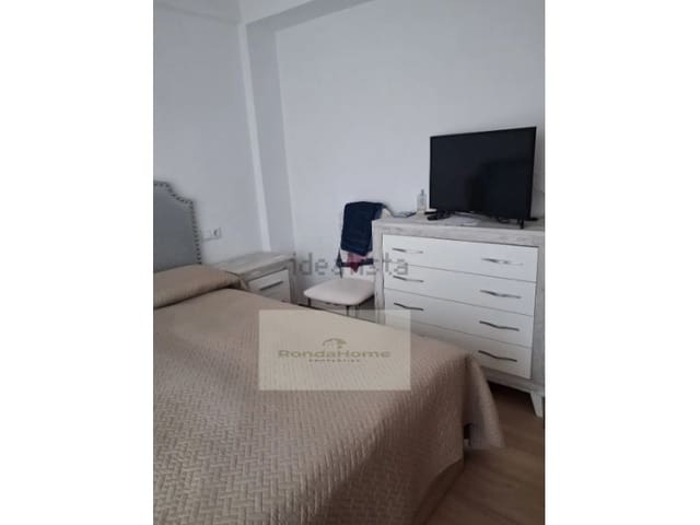 Piso de 2 habitaciones en Zona Miraflores, Marbella en venta con garaje - 275.000 € (Ref: 9541644)