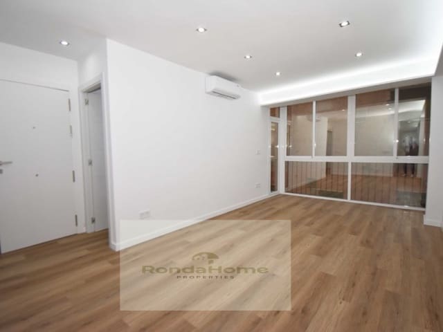 3 Zimmer Wohnung zu verkaufen in Zona Puerto Deportivo, Fuengirola - 325.000 € (Ref: 9543512)