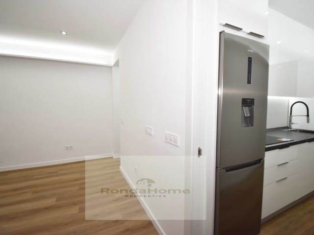 3 Zimmer Wohnung zu verkaufen in Zona Puerto Deportivo, Fuengirola - 325.000 € (Ref: 9543512)