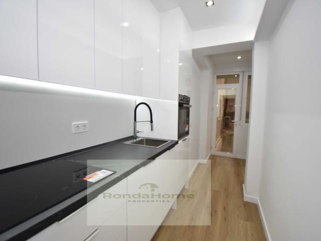 3 Zimmer Wohnung zu verkaufen in Zona Puerto Deportivo, Fuengirola - 325.000 € (Ref: 9543512)