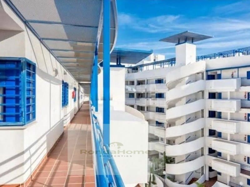 1 makuuhuone Huoneisto vuokrattavana paikassa Torrequebrada mukana 
autotalli - 1 390 € (Ref: 9543513)