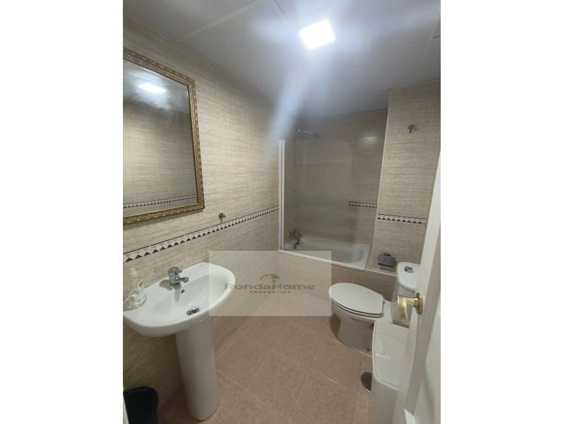 2 makuuhuone Asunto vuokrattavana paikassa Torremolinos mukana 
autotalli - 1 300 € (Ref: 9565423)