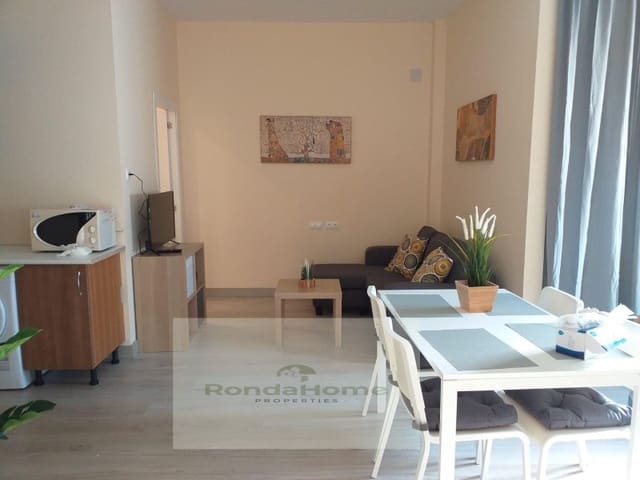 2 makuuhuone Asunto vuokrattavana paikassa Benalmadena Costa, Benalmádena mukana 
autotalli - 1 350 € (Ref: 9569012)