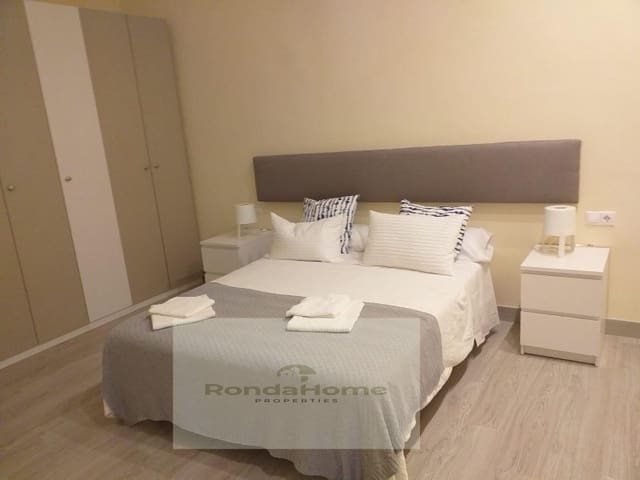 2 makuuhuone Asunto vuokrattavana paikassa Benalmadena Costa, Benalmádena mukana 
autotalli - 1 350 € (Ref: 9569012)