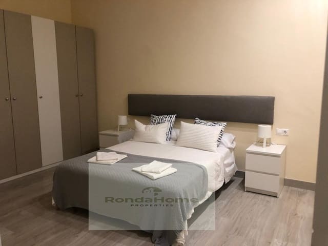 2 makuuhuone Asunto vuokrattavana paikassa Benalmadena Costa, Benalmádena mukana 
autotalli - 1 350 € (Ref: 9569012)