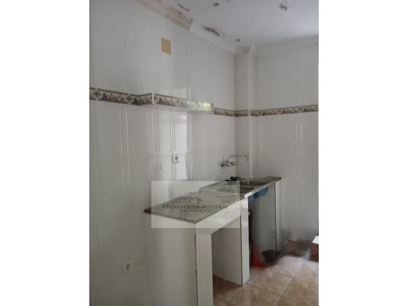 3 soverom Hus til salgs i Benaojan - € 50 000 (Ref: 9571389)