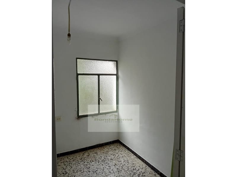 3 soverom Hus til salgs i Benaojan - € 50 000 (Ref: 9571389)