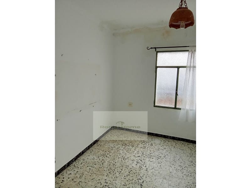 3 soverom Hus til salgs i Benaojan - € 50 000 (Ref: 9571389)