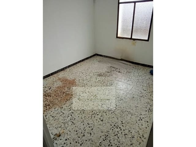 3 slaapkamer Huis te koop in Benaoján - € 50.000 (Ref: 9571389)