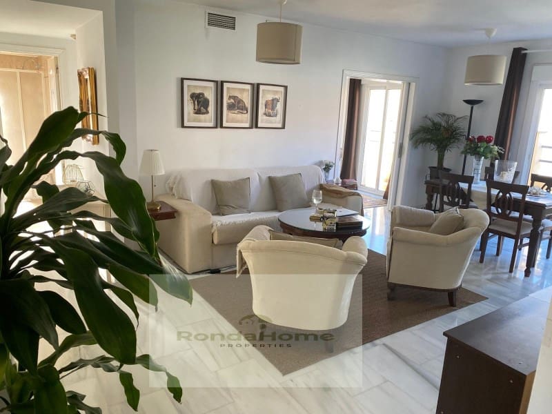 3 sovrum Takvåning att hyra i Torremolinos med garage - 1 800 € (Ref: 9571390)