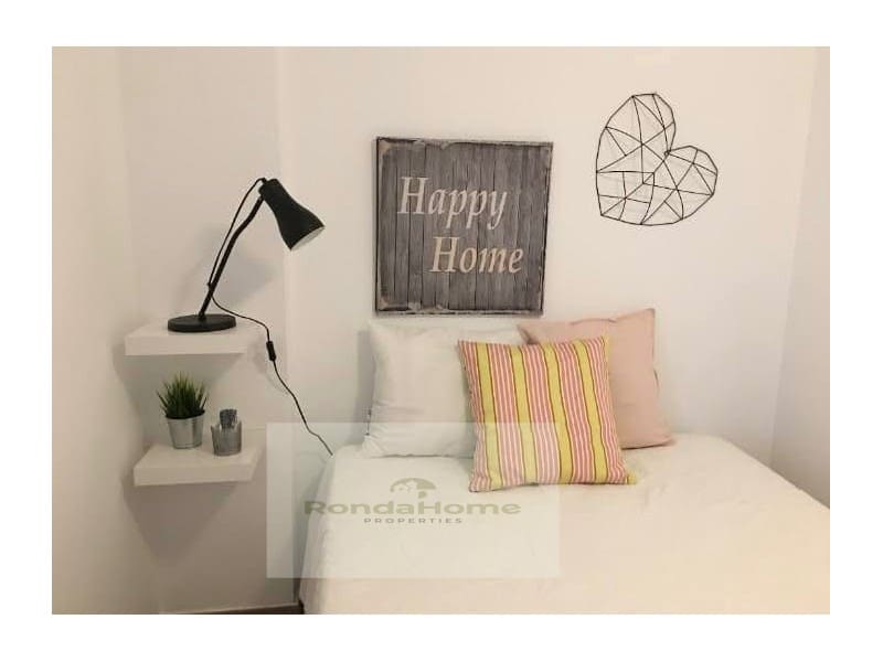 2 bedroom Flat for rent in Riviera del Sol with garage - € 1,500 (Ref: 9591536)