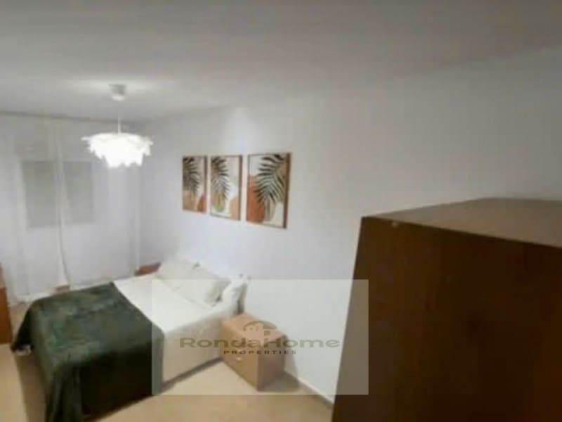 2 Zimmer Wohnung zu vermieten in Ronda - 790 € (Ref: 9599473)