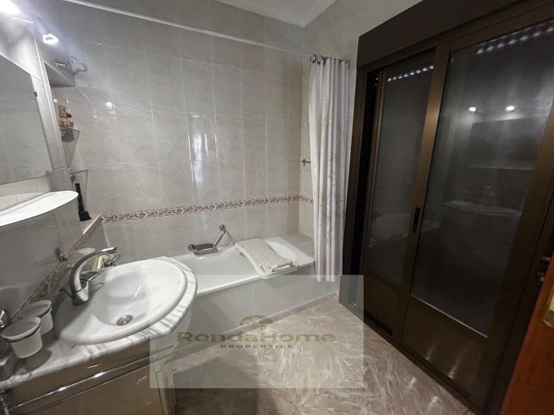 3 bedroom Townhouse for sale in Benaojan - € 135,000 (Ref: 9625907)