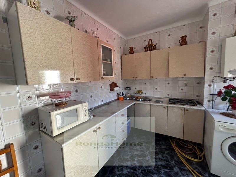 3 bedroom Townhouse for sale in Benaojan - € 70,000 (Ref: 9625908)