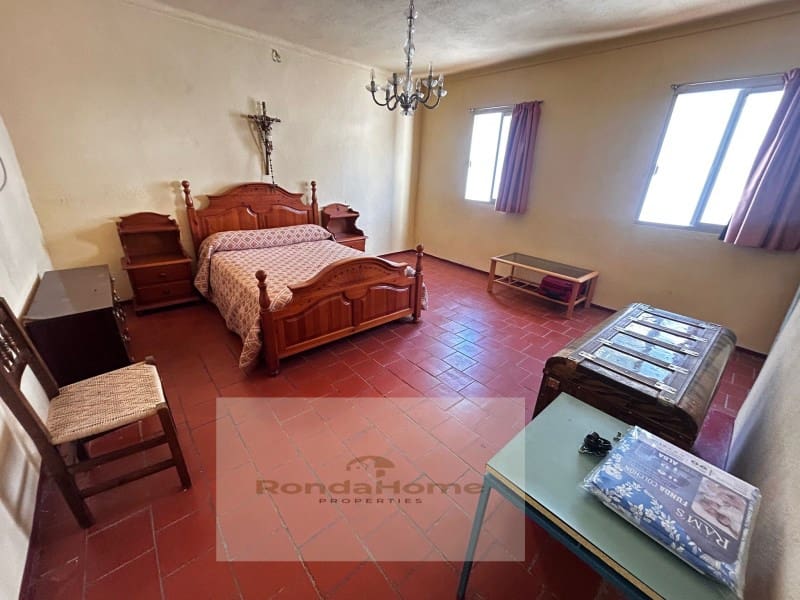 3 bedroom Townhouse for sale in Benaojan - € 70,000 (Ref: 9625908)