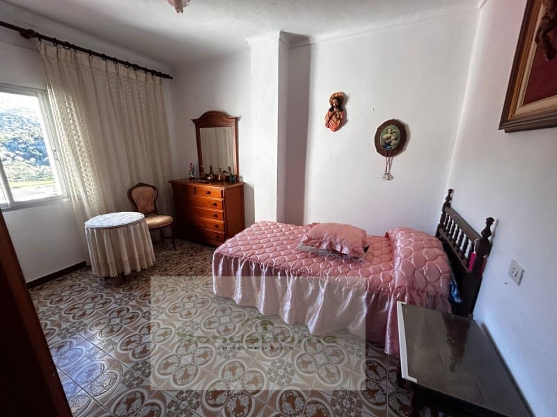 3 bedroom Townhouse for sale in Benaojan - € 70,000 (Ref: 9625908)