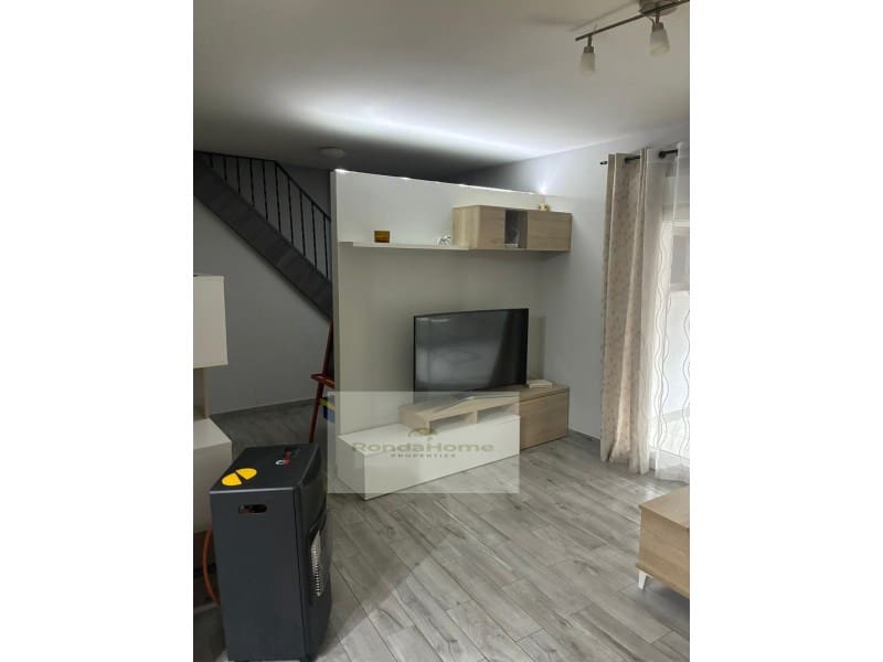 3 bedroom Townhouse for sale in Setenil de las Bodegas - € 150,000 (Ref: 9639440)