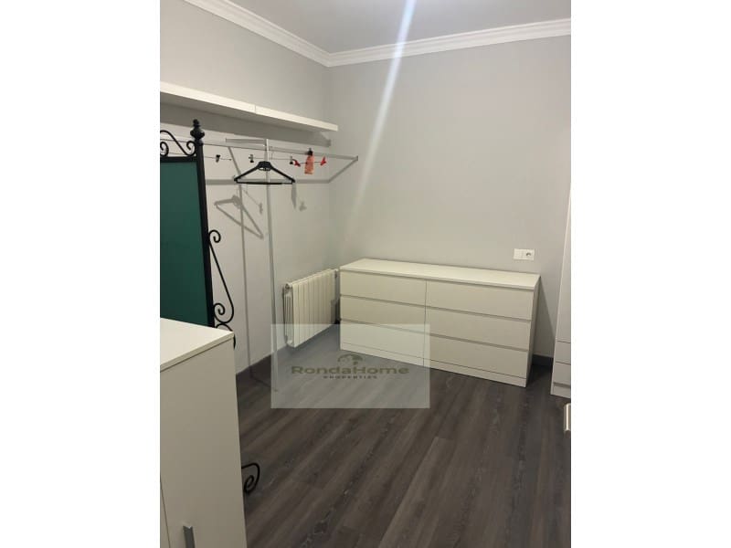 3 bedroom Townhouse for sale in Setenil de las Bodegas - € 150,000 (Ref: 9639440)