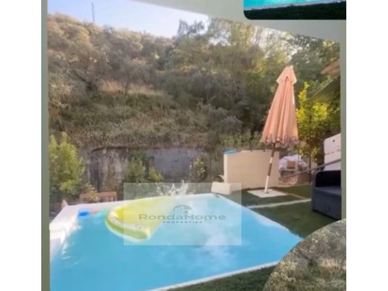 3 bedroom Townhouse for sale in Setenil de las Bodegas - € 150,000 (Ref: 9639440)